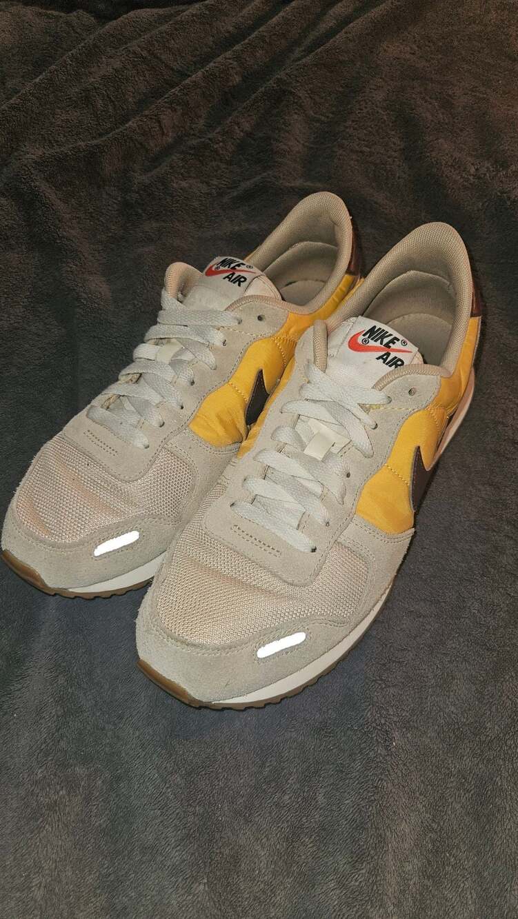 Nike Air Vortex Mineral Yellow Casual Sneakers View 2